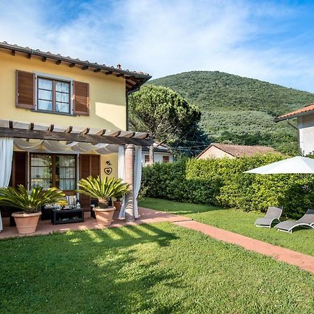 B&B La Rondine Tra Pisa E Luccaサン・ジュリアーノ・テルメ エクステリア 写真